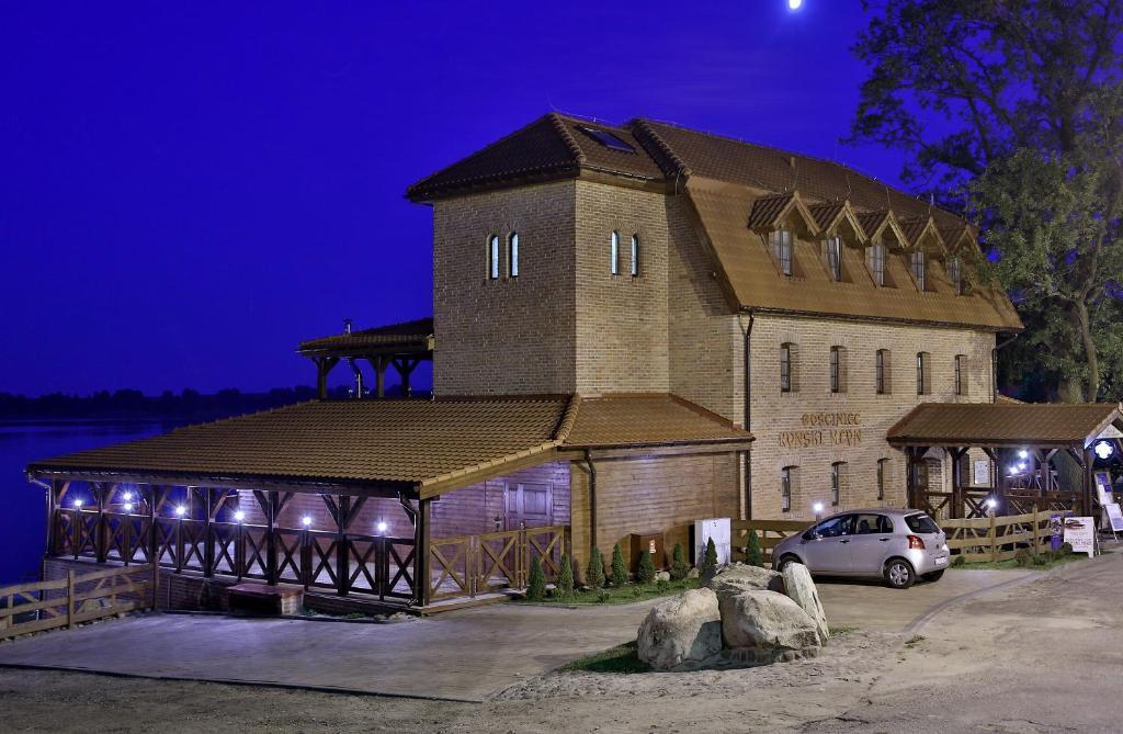 Gosciniec Rynski Mlyn Ryn  Exterior photo